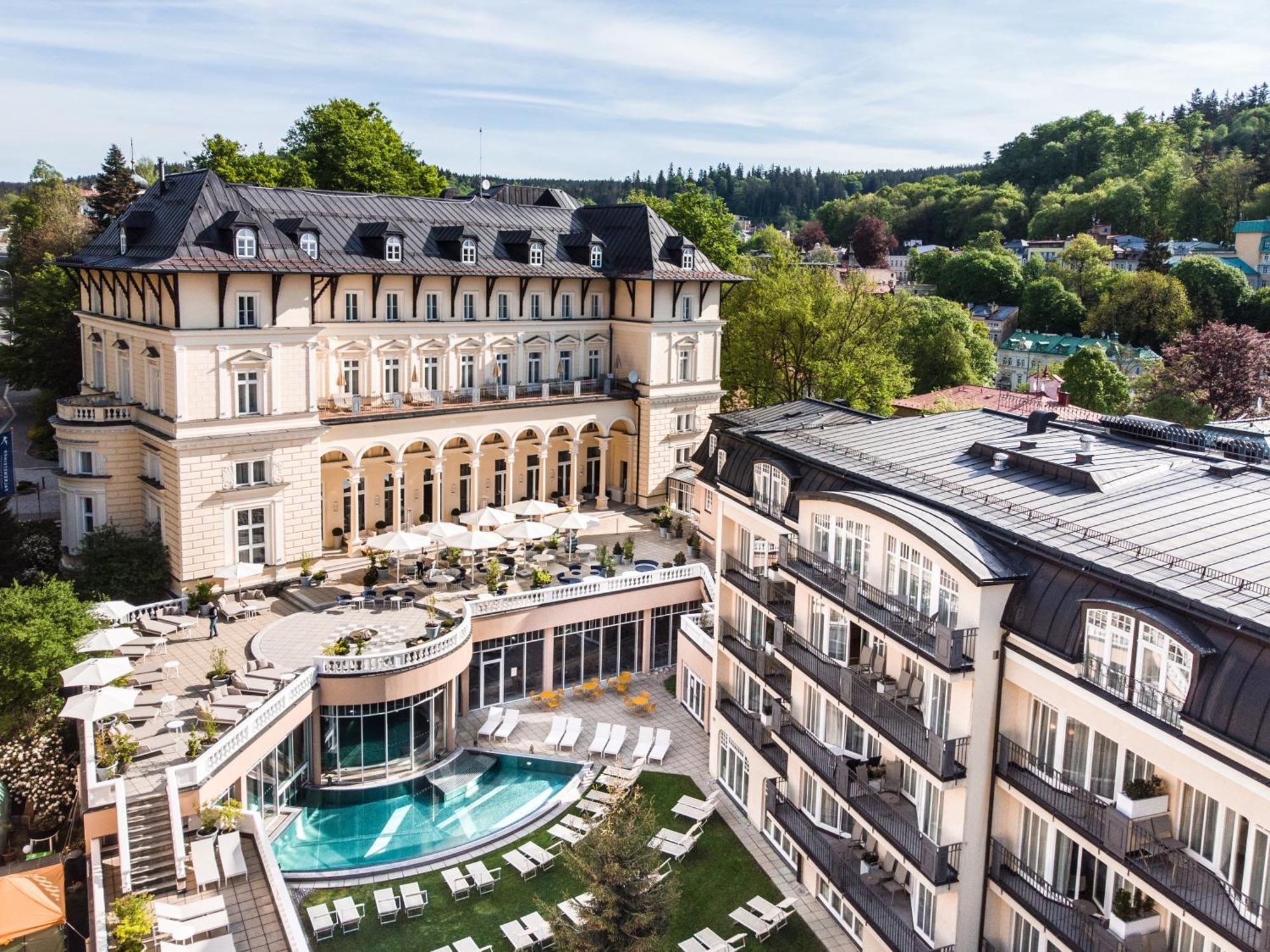 Falkensteiner Spa Resort マリアーンスケー・ラーズニェ エクステリア 写真