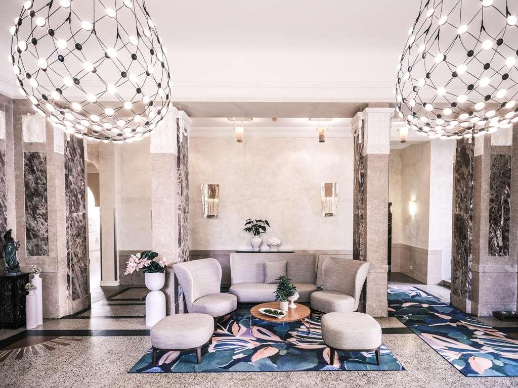 Falkensteiner Spa Resort マリアーンスケー・ラーズニェ インテリア 写真 The lobby of the hotel